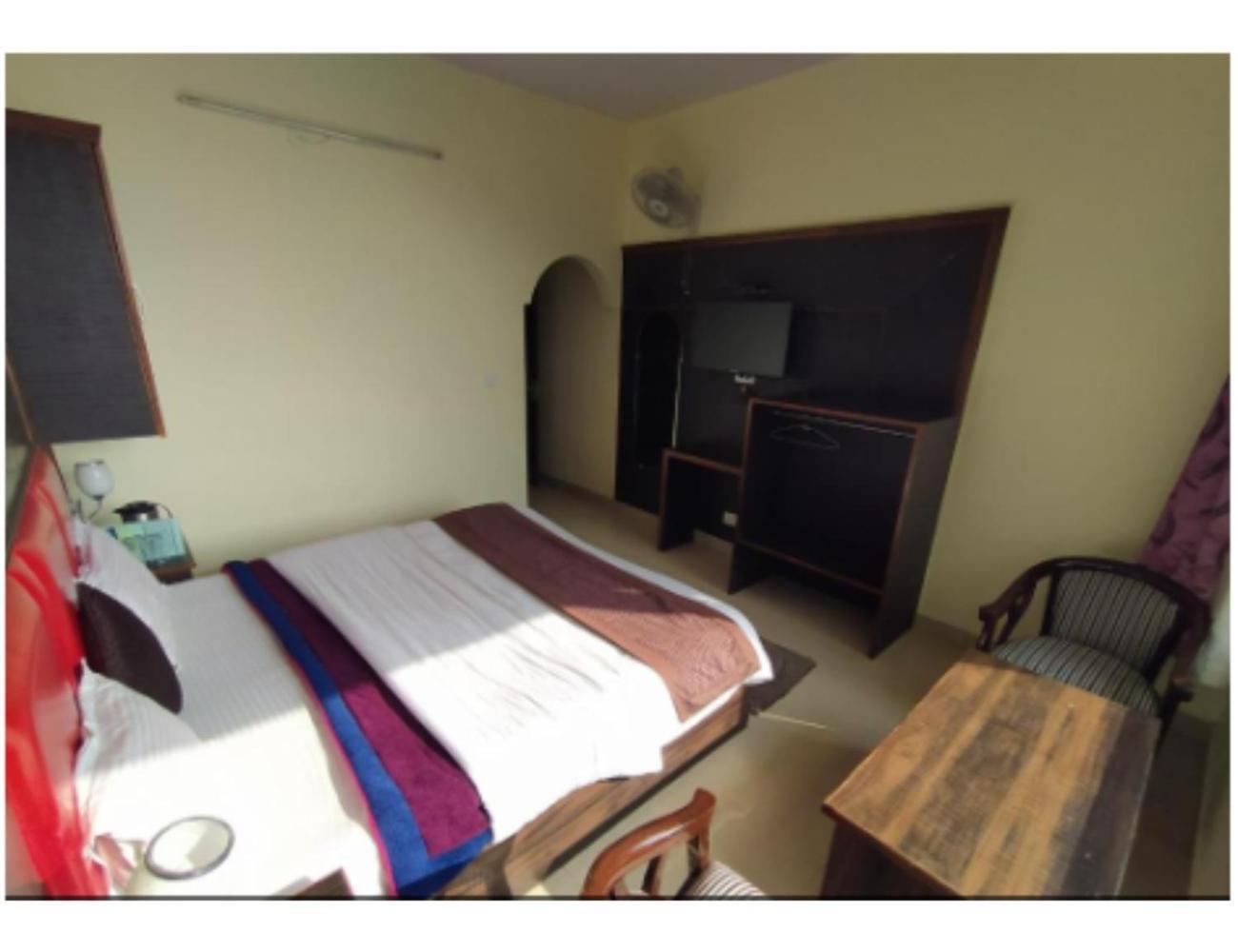 Hotel Super Mall Residency, ムスーリー エクステリア 写真
