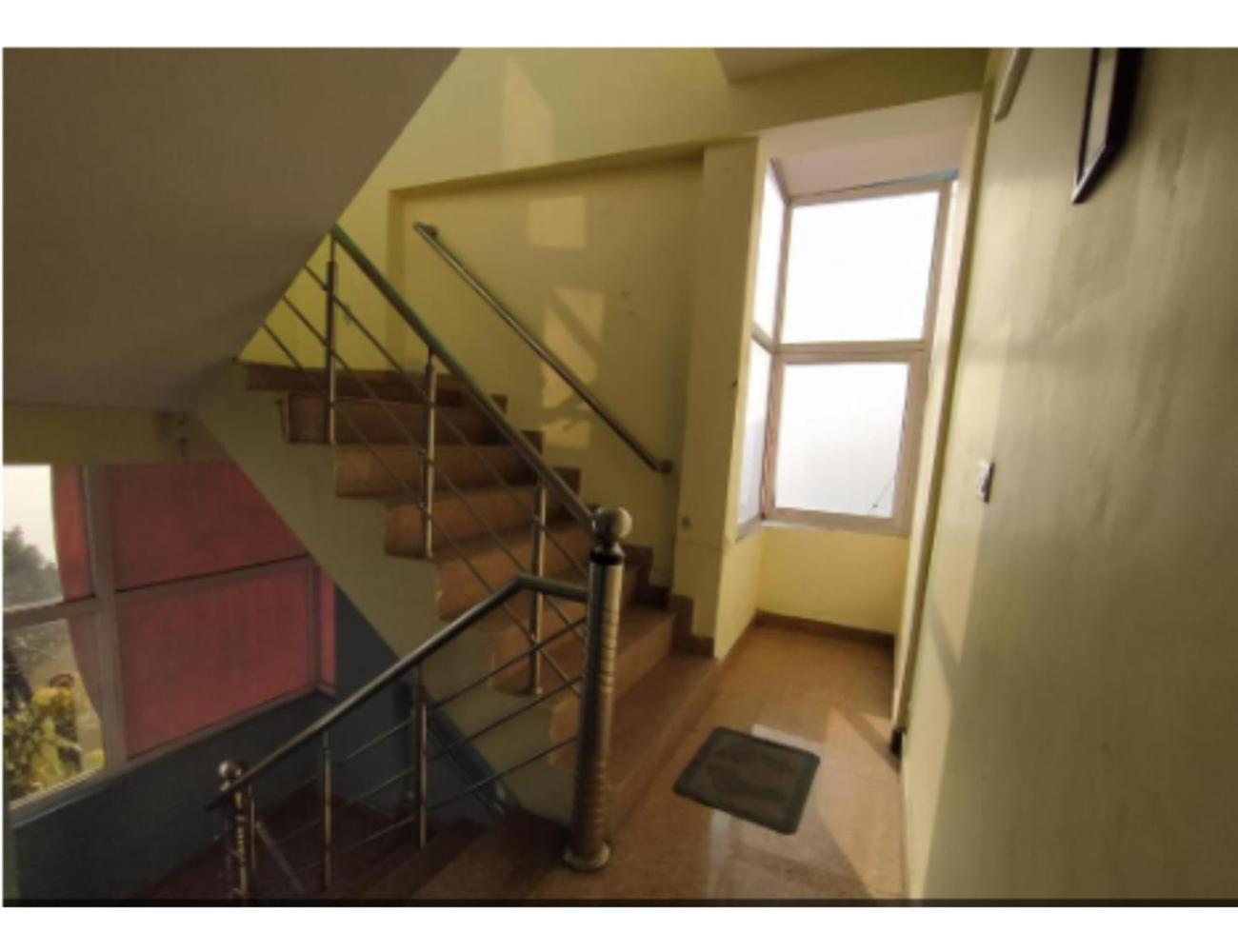 Hotel Super Mall Residency, ムスーリー エクステリア 写真
